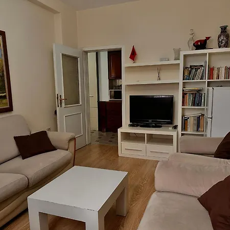 Garden View Apartment Tirana