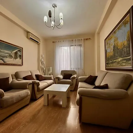 Garden View Apartment *