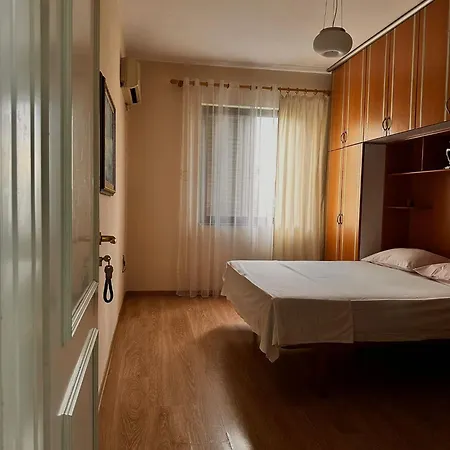 Garden View * טיראנה