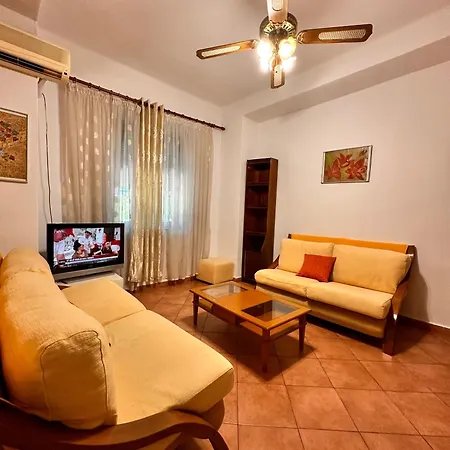 Garden View 公寓 地拉那